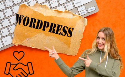 WordPress für Privatpersonen - Benutzerfreundlich. So geht WordPress für Einsteiger. Auf dem Bild ist eine Frau, die sich freut, WordPress richtig zu bedienen